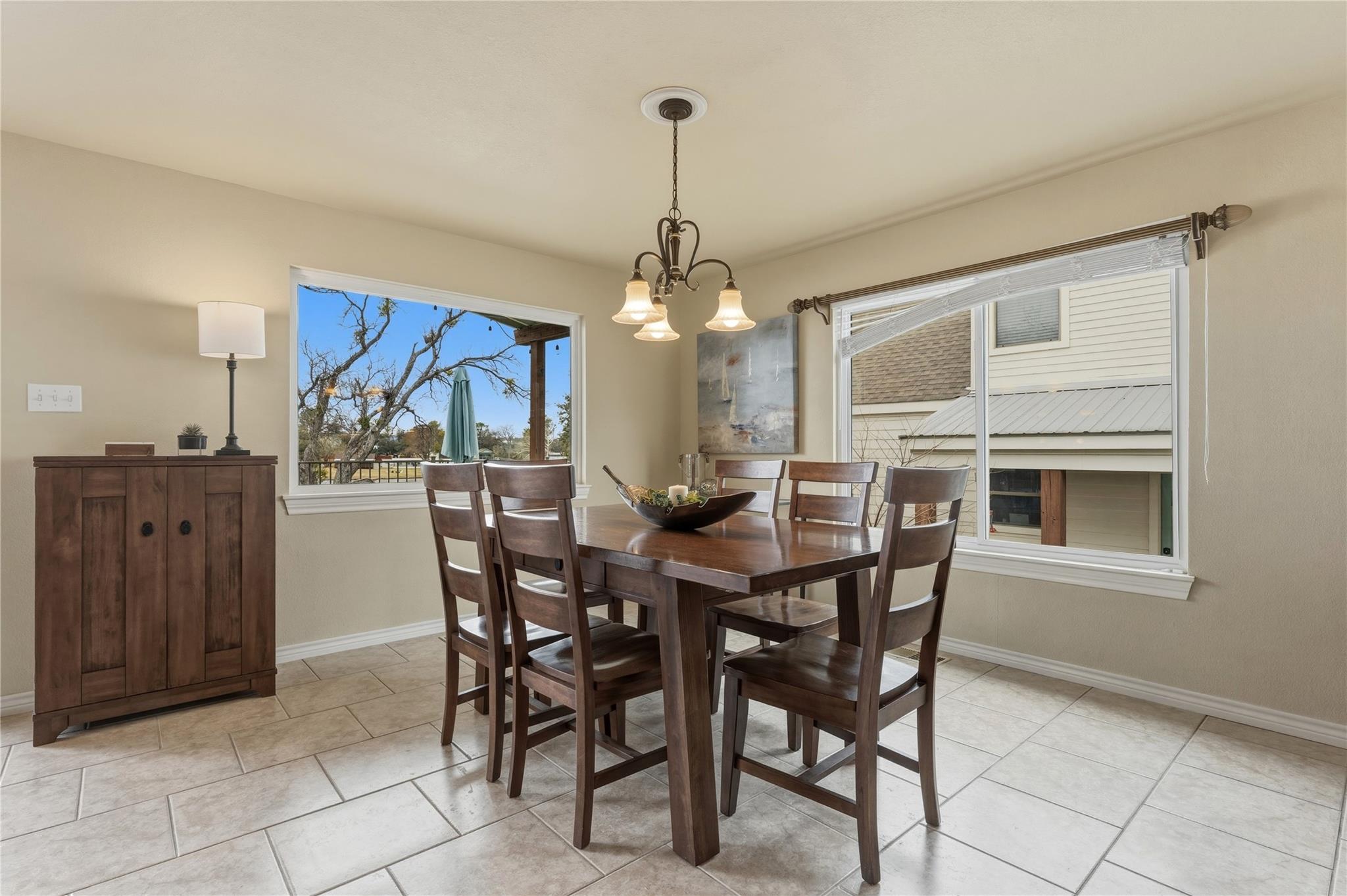 833 Sandy Mountain Dr, Llano, TX 78643