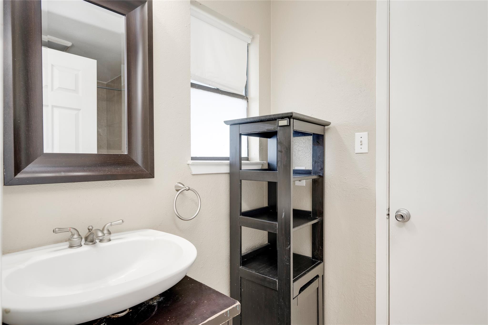 5304 Indio Cv # D, Austin, TX 78745