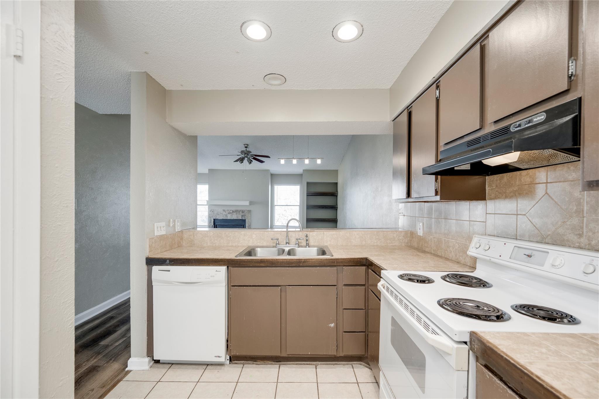 5304 Indio Cv # D, Austin, TX 78745