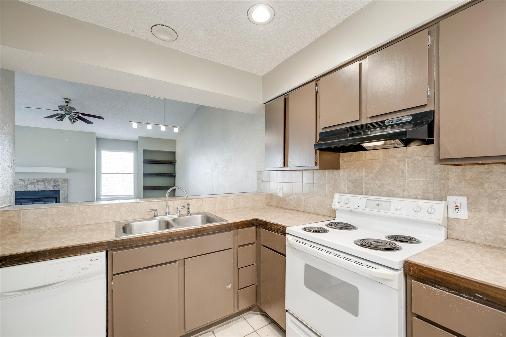 5304 Indio Cv # D, Austin, TX 78745