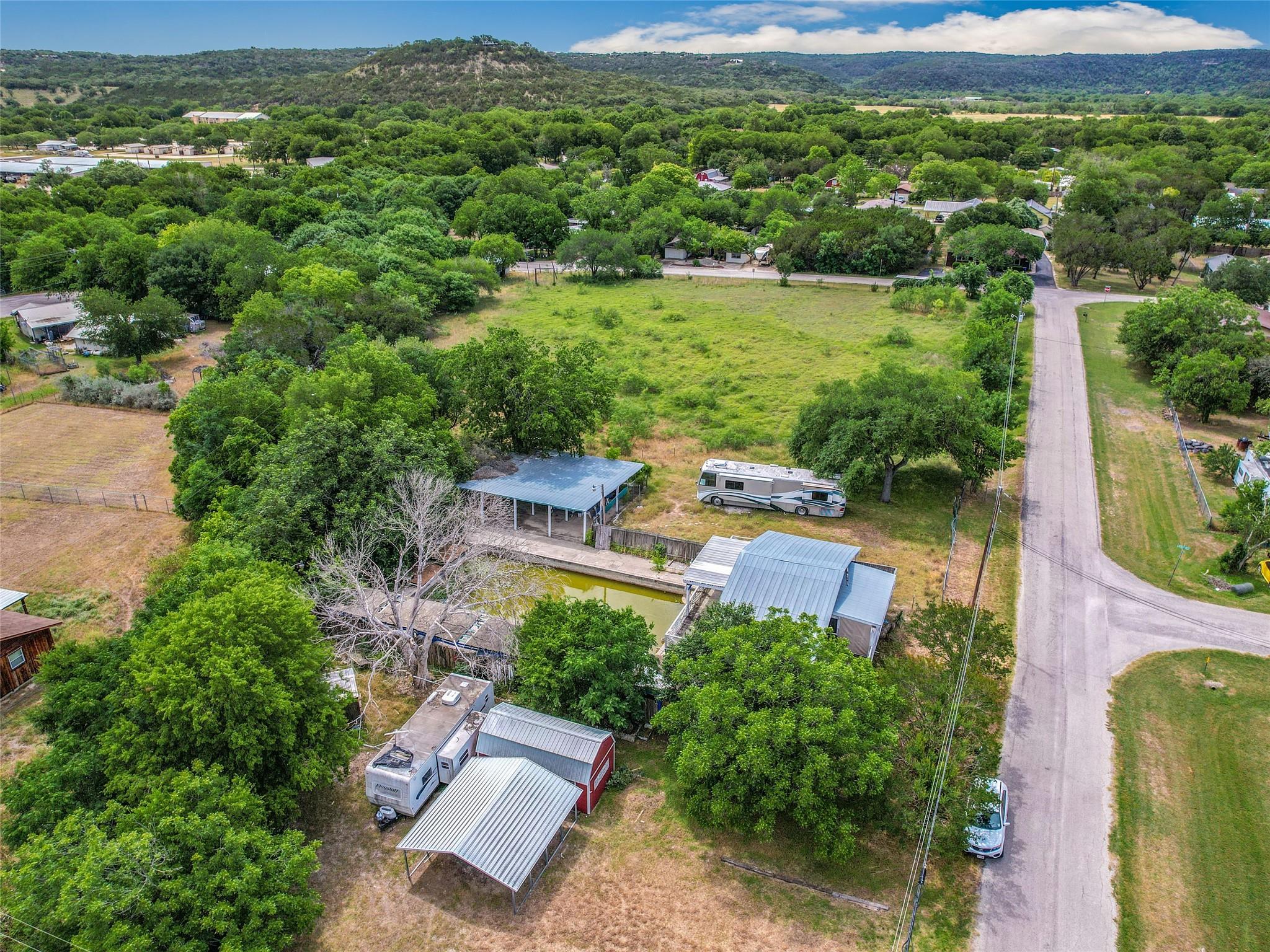 201 Oak Dr, Canyon Lake, TX 78132