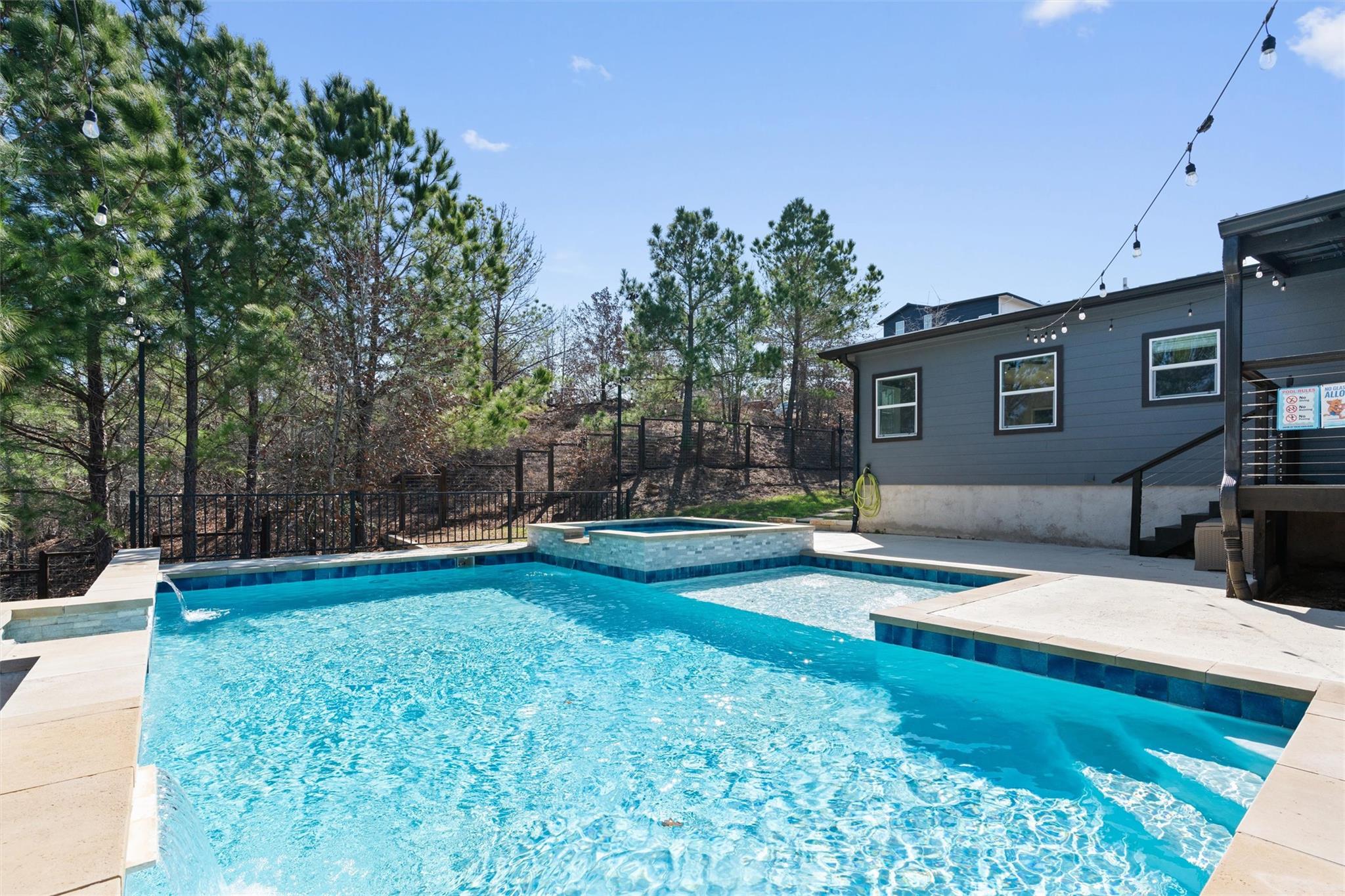 209 Kipahulu Dr, Bastrop, TX 78602