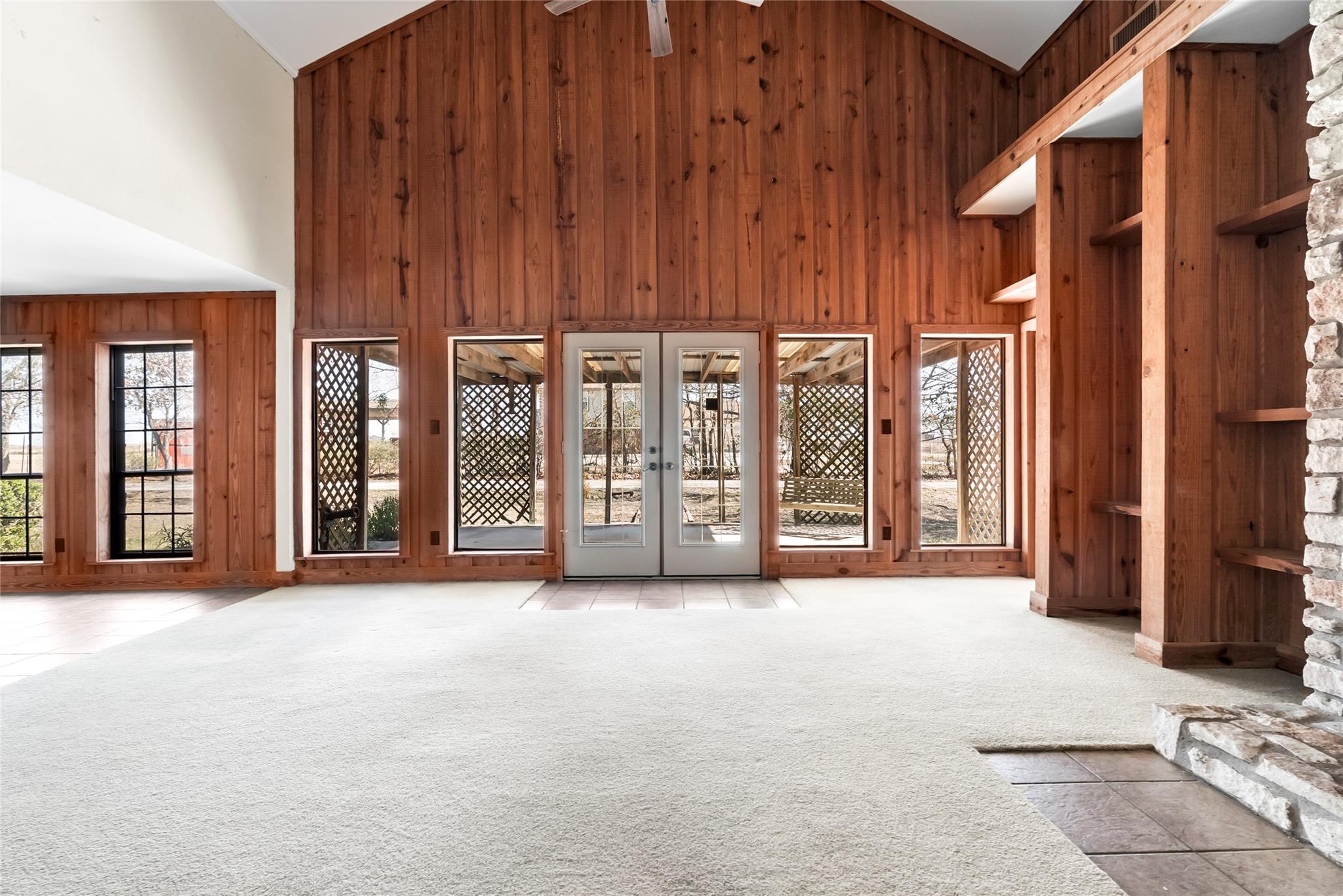 12914 Pfluger Berkman Ln, Coupland, TX 78615