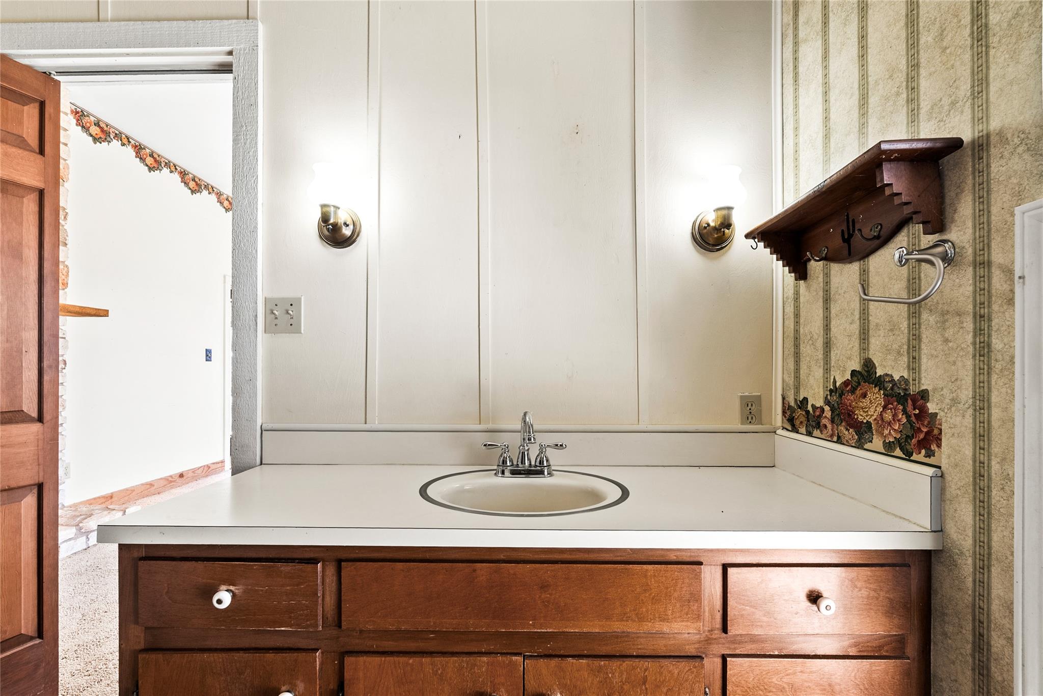 12914 Pfluger Berkman Ln, Coupland, TX 78615