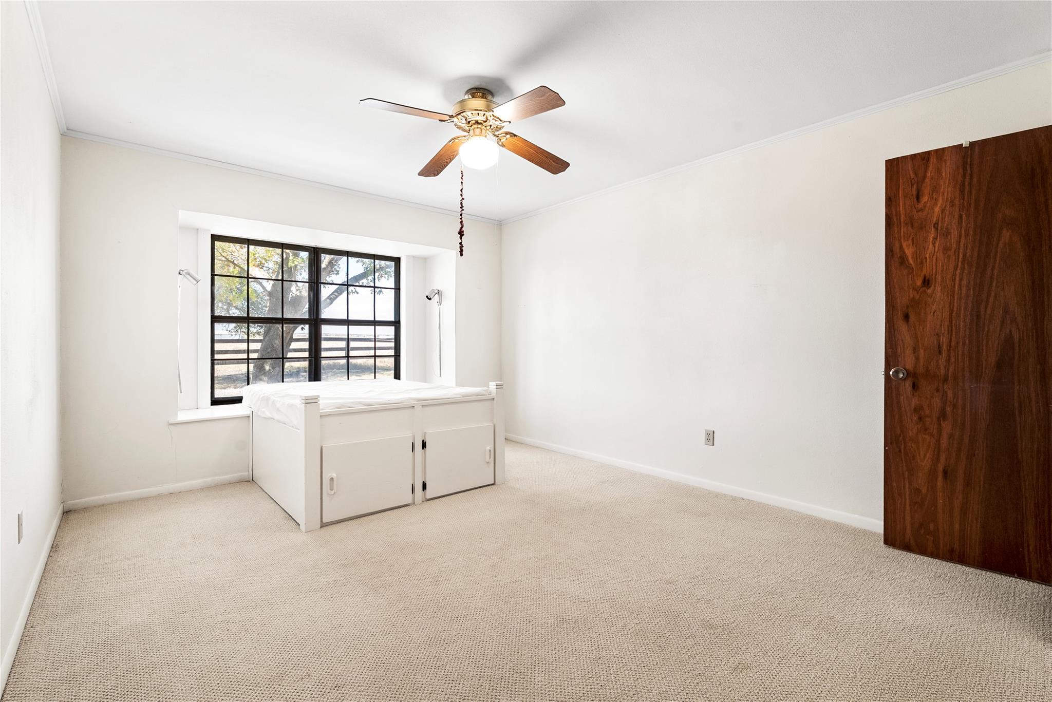 12914 Pfluger Berkman Ln, Coupland, TX 78615