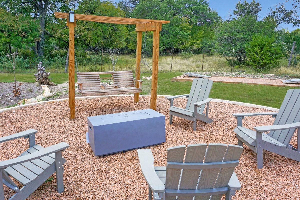 931 Sycamore Creek Dr, Dripping Springs, TX 78620