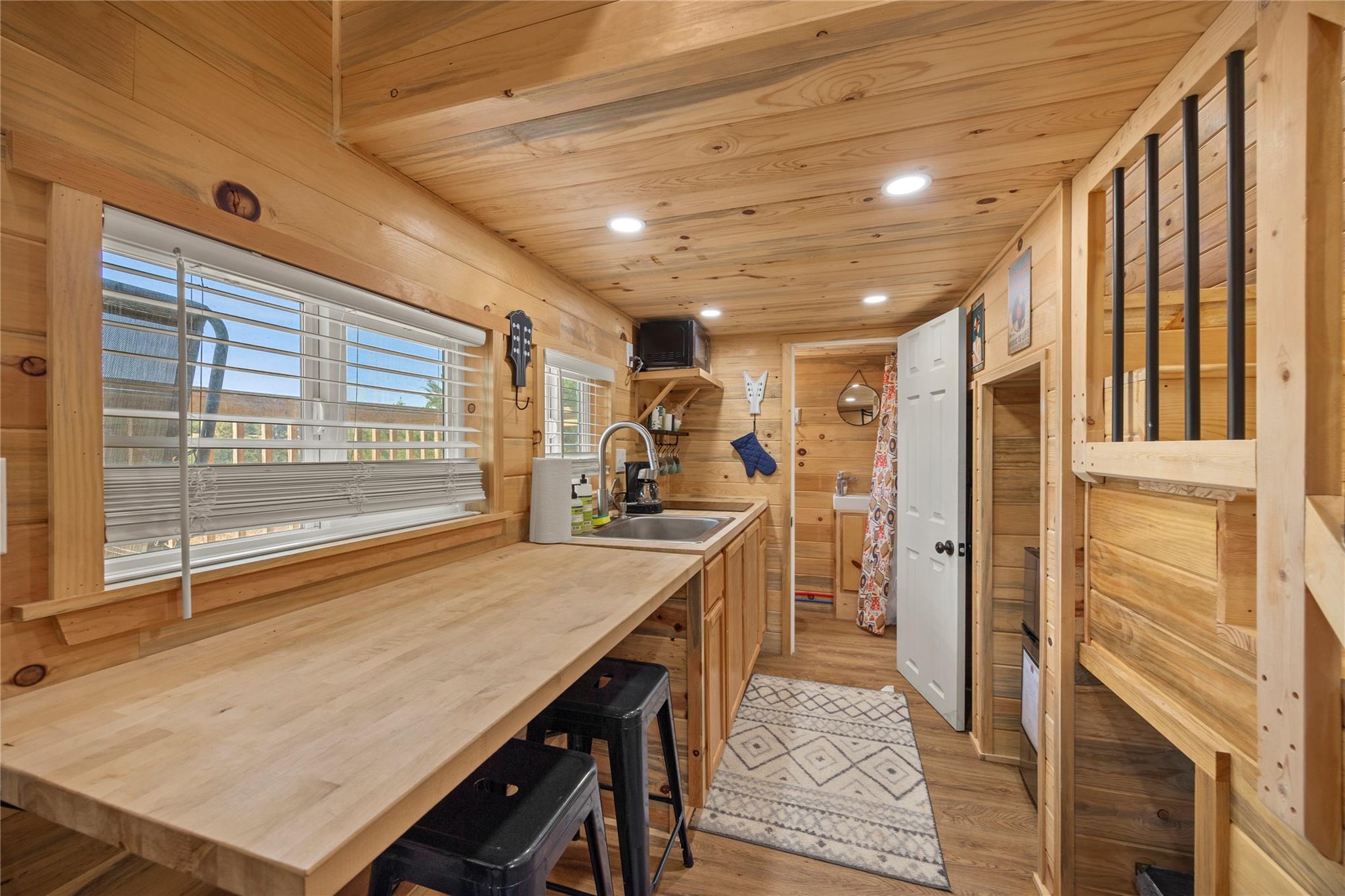 931 Sycamore Creek Dr, Dripping Springs, TX 78620