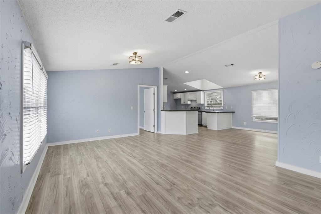 931 Sycamore Creek Dr, Dripping Springs, TX 78620