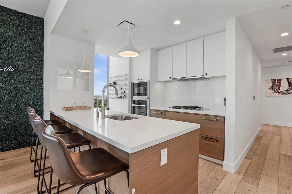 70 Rainey St # 1409, Austin, TX 78701