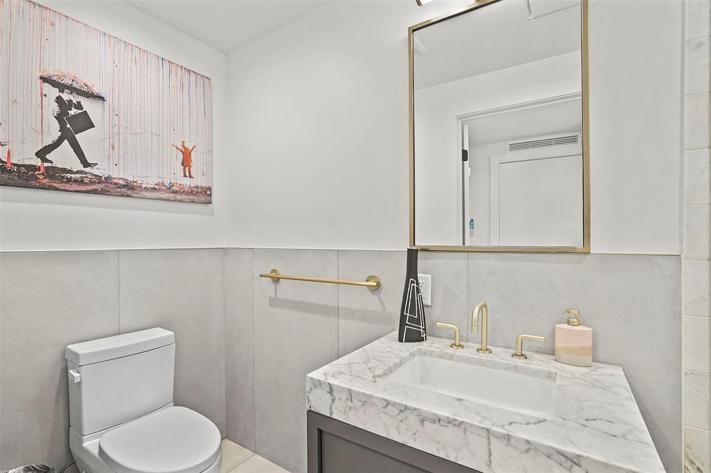 70 Rainey St # 1409, Austin, TX 78701