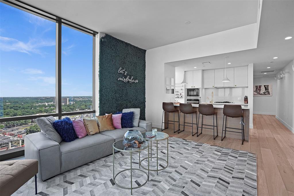 70 Rainey St # 1409, Austin, TX 78701