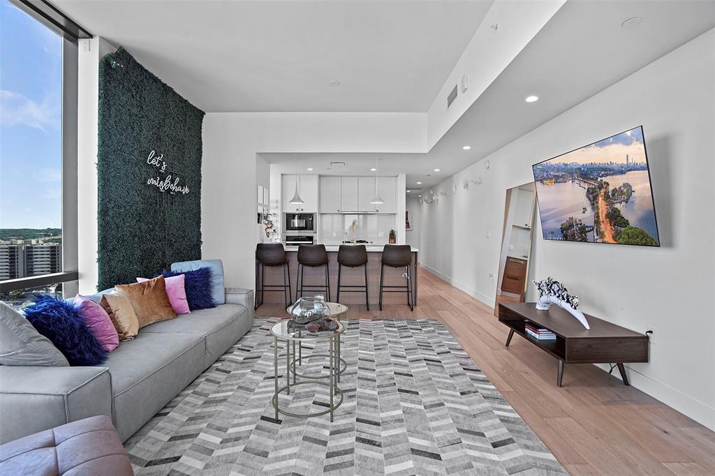 70 Rainey St # 1409, Austin, TX 78701