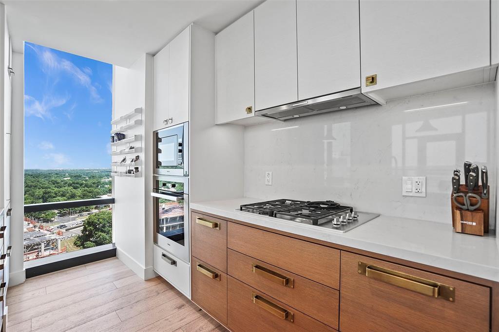 70 Rainey St # 1409, Austin, TX 78701