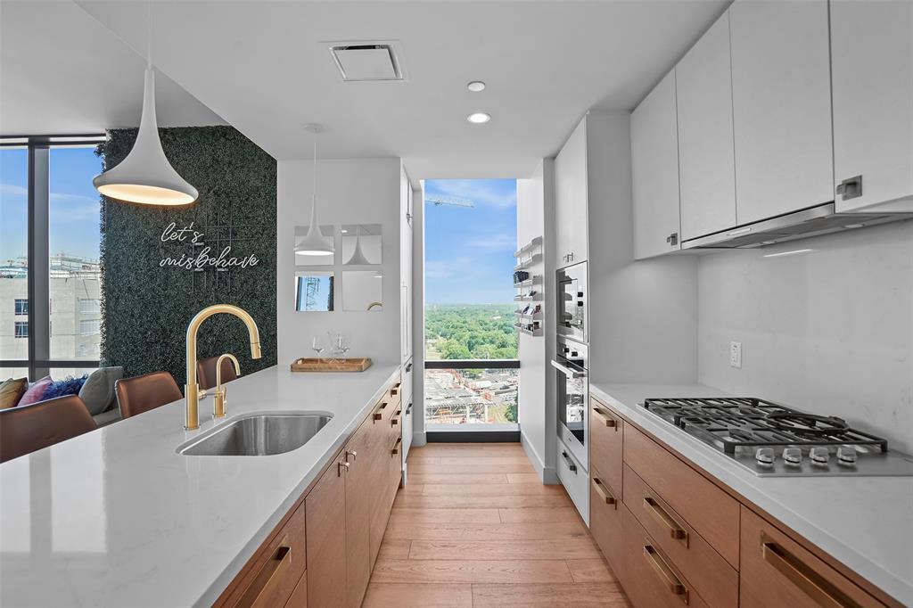 70 Rainey St # 1409, Austin, TX 78701