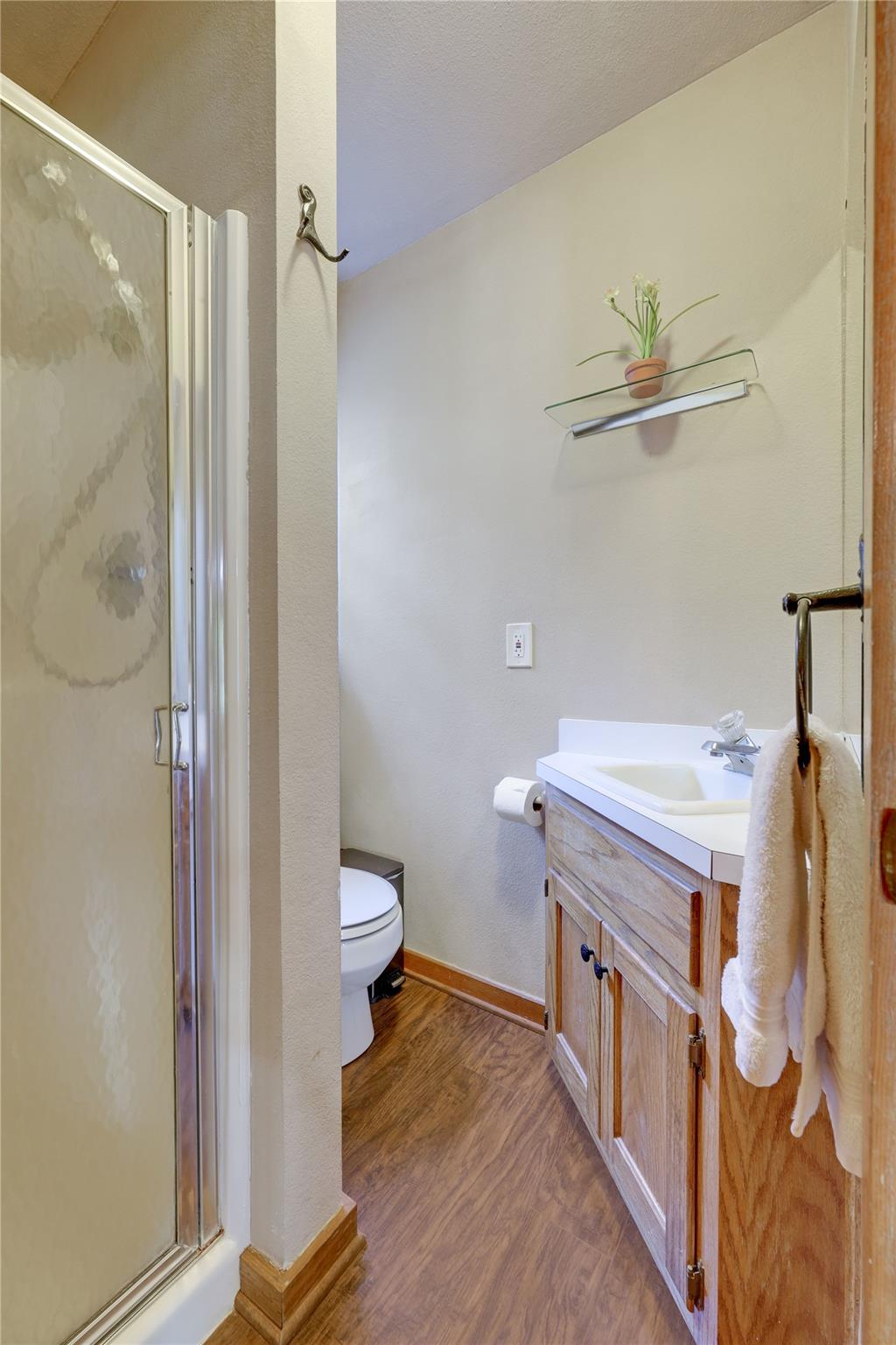 23605 Lakeside Dr, Marble Falls, TX 78654