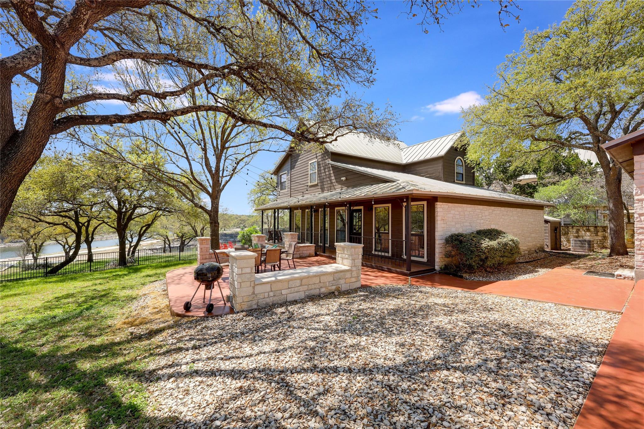 23605 Lakeside Dr, Marble Falls, TX 78654