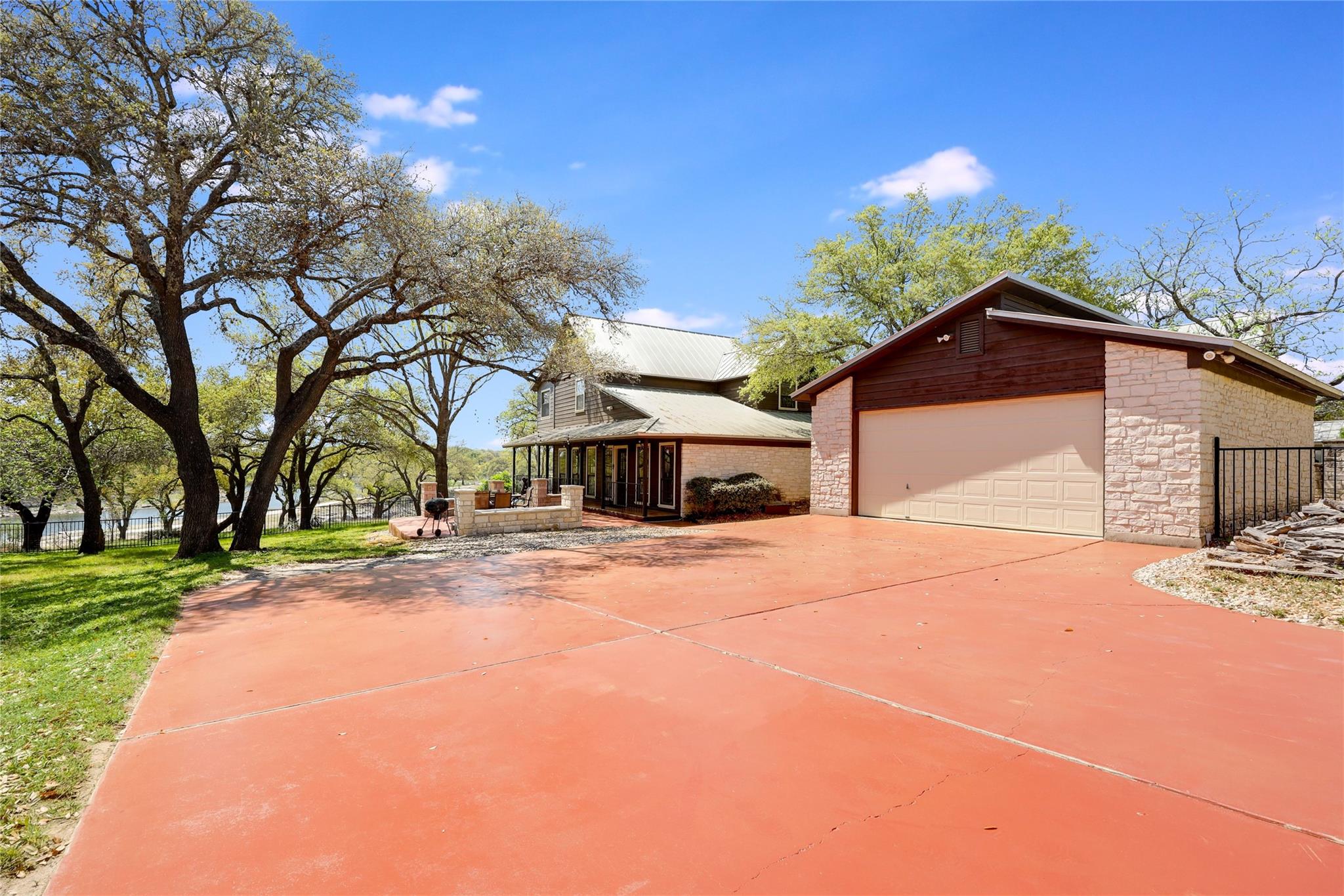 23605 Lakeside Dr, Marble Falls, TX 78654
