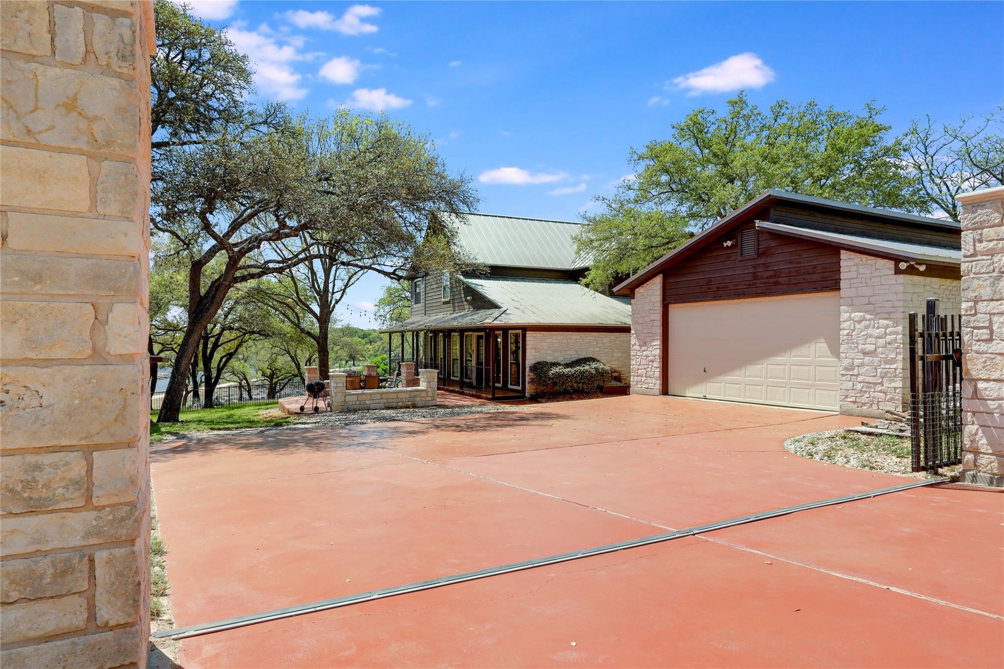 23605 Lakeside Dr, Marble Falls, TX 78654