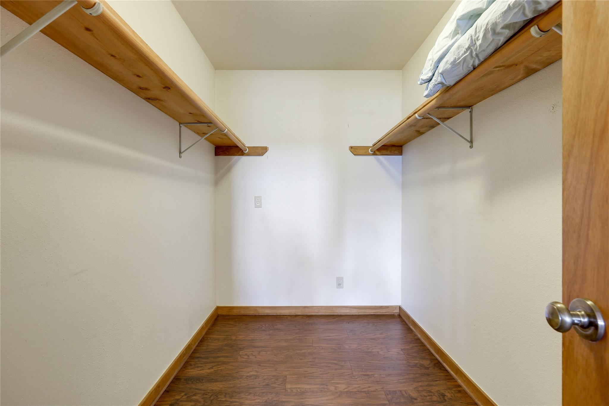 23605 Lakeside Dr, Marble Falls, TX 78654