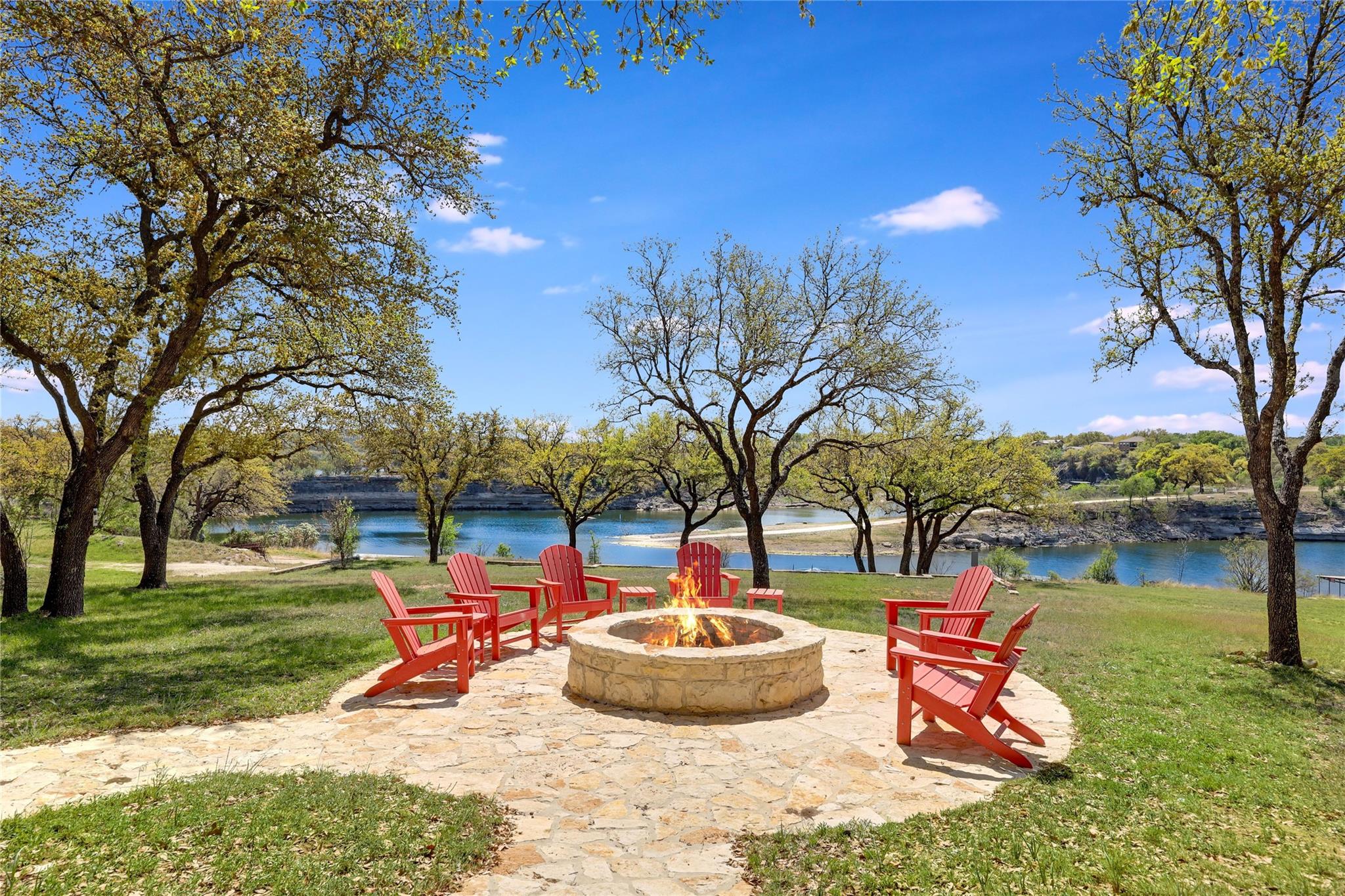 23605 Lakeside Dr, Marble Falls, TX 78654