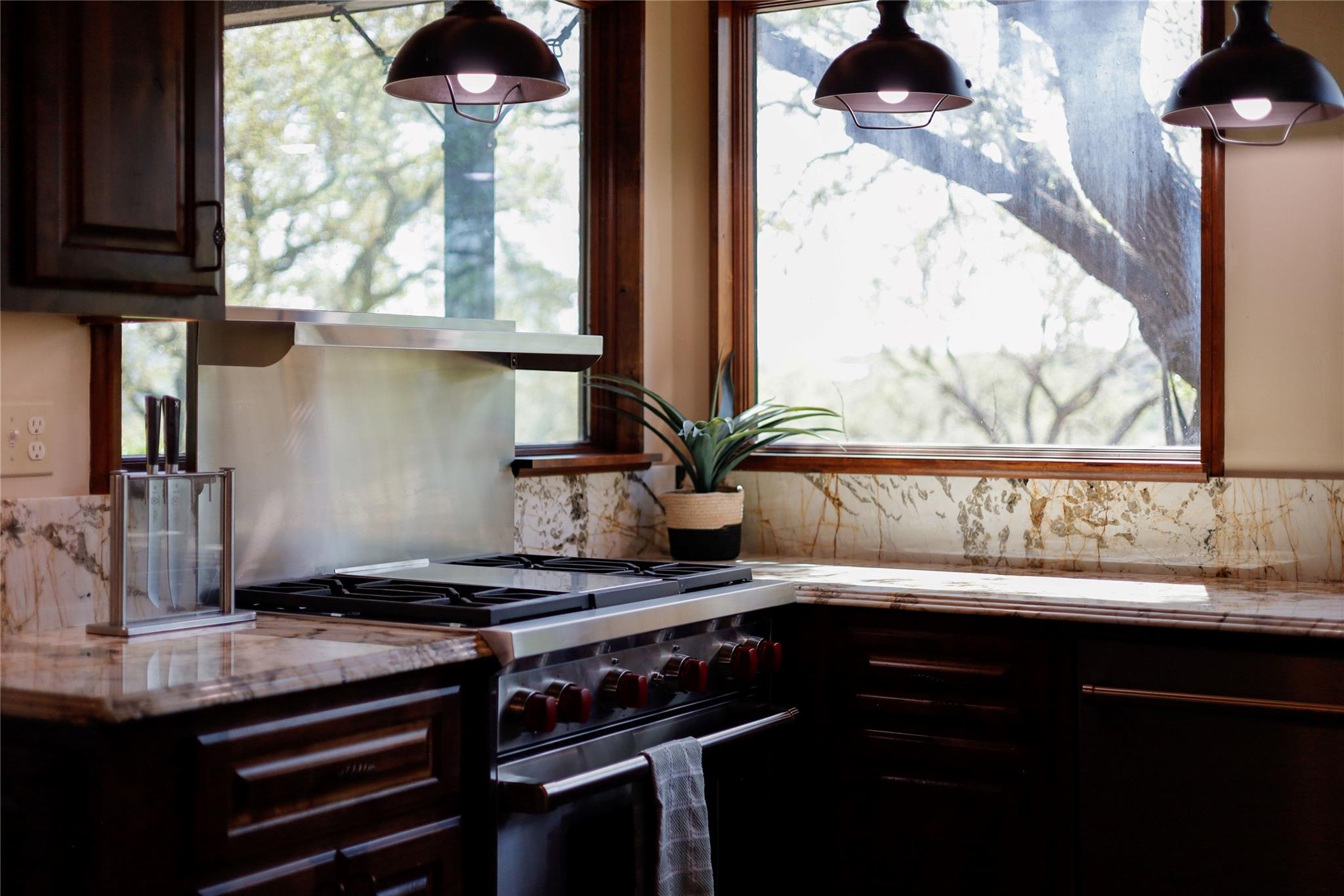 23605 Lakeside Dr, Marble Falls, TX 78654