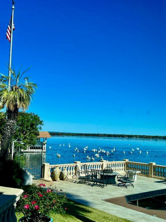 101 Far North Cir, Horseshoe Bay, TX 78657