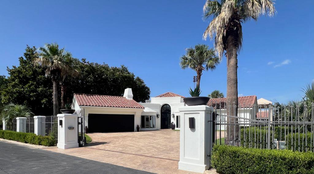 101 Far North Cir, Horseshoe Bay, TX 78657