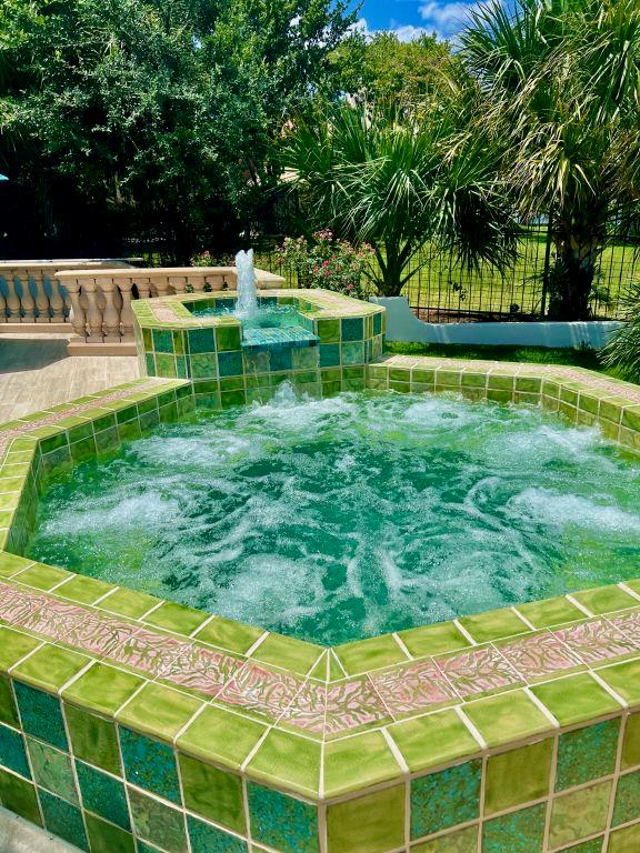 101 Far North Cir, Horseshoe Bay, TX 78657