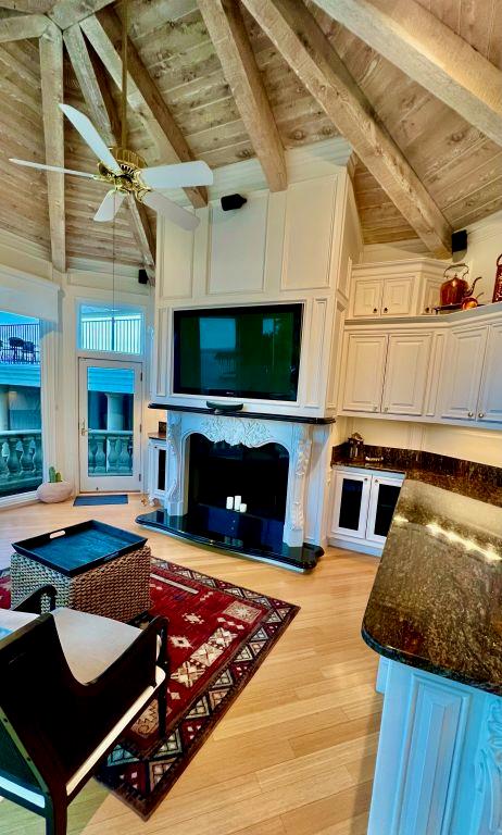 101 Far North Cir, Horseshoe Bay, TX 78657