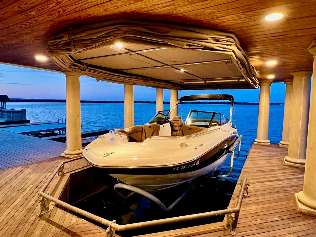 101 Far North Cir, Horseshoe Bay, TX 78657