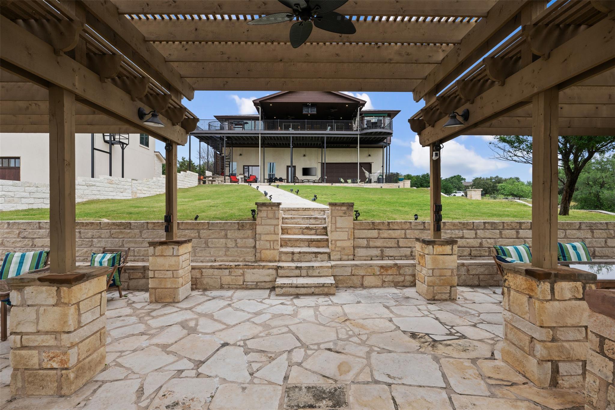 3008 Point Cv, Lago Vista, TX 78645