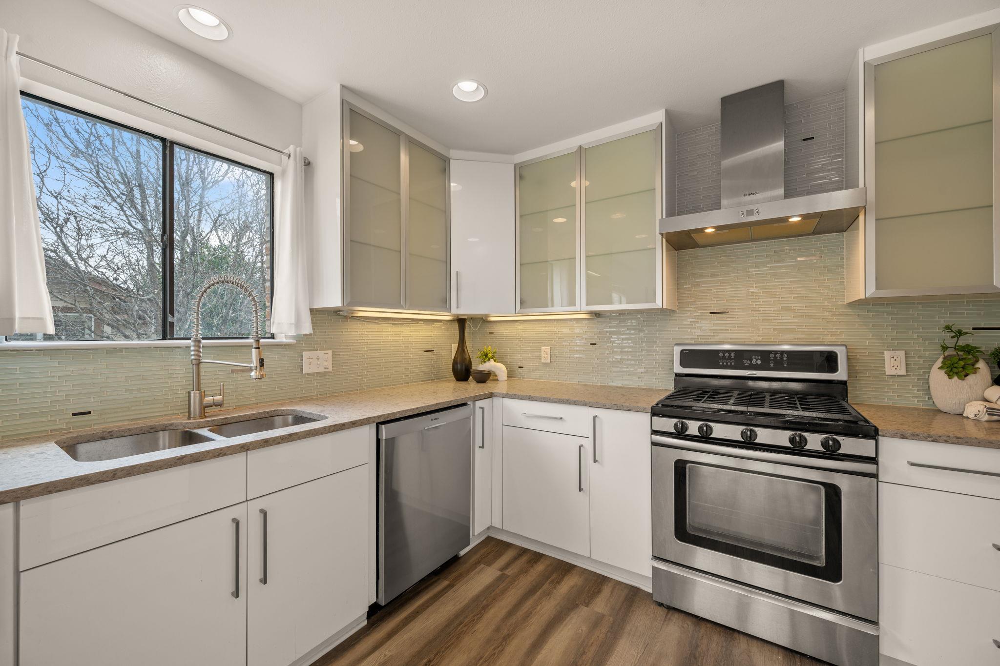 4102 Tamarack Trl, Austin, TX 78727