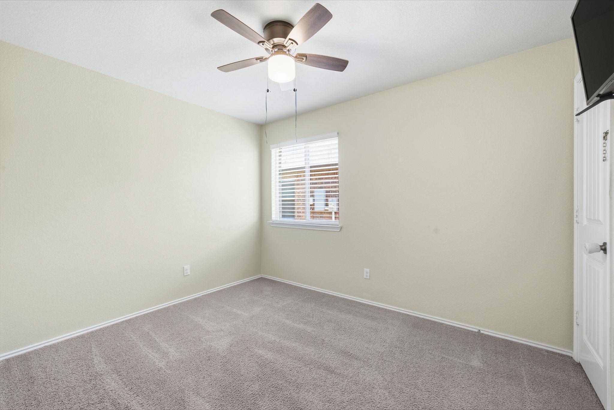 117 Hematite Ln, Jarrell, TX 76537