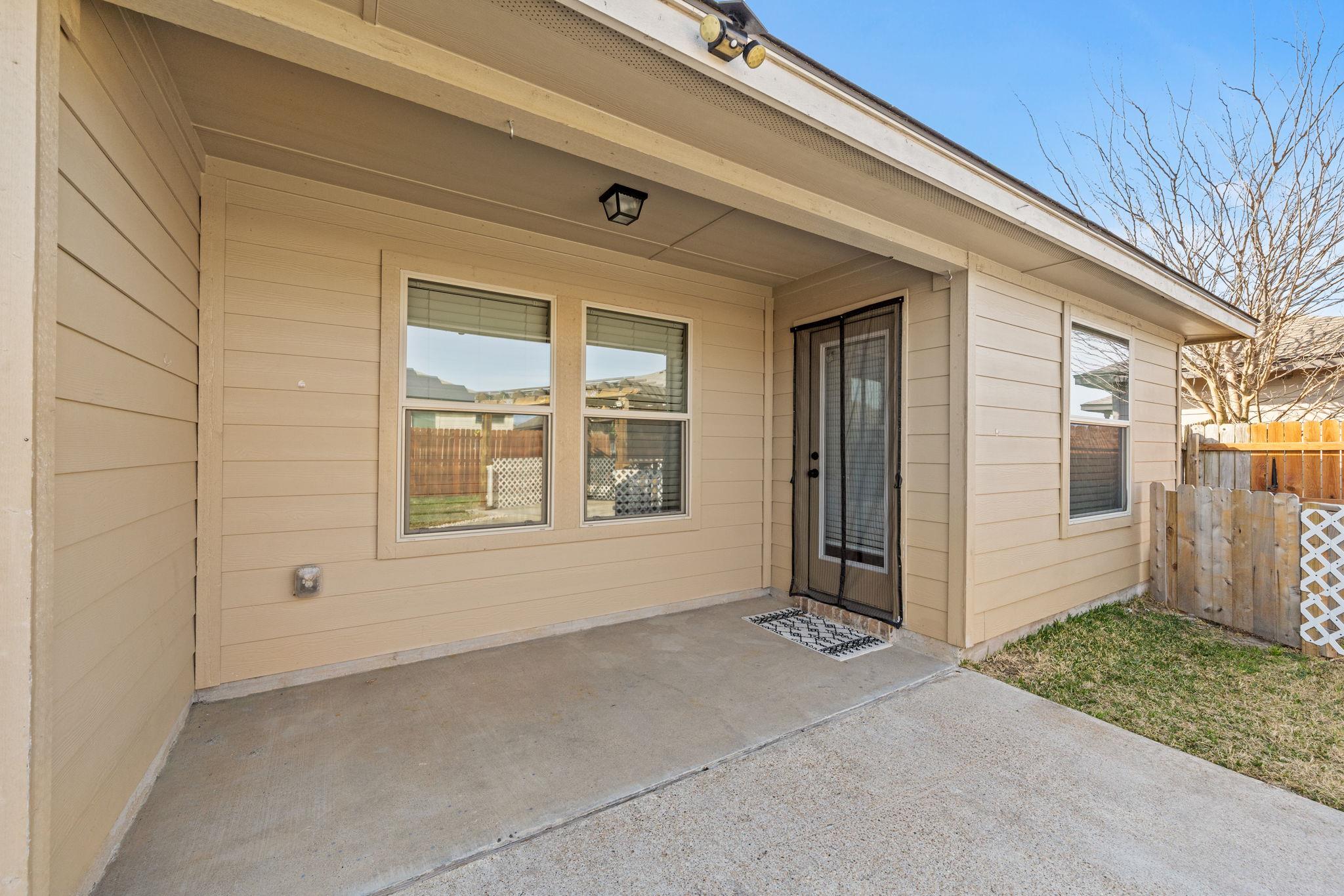 117 Hematite Ln, Jarrell, TX 76537