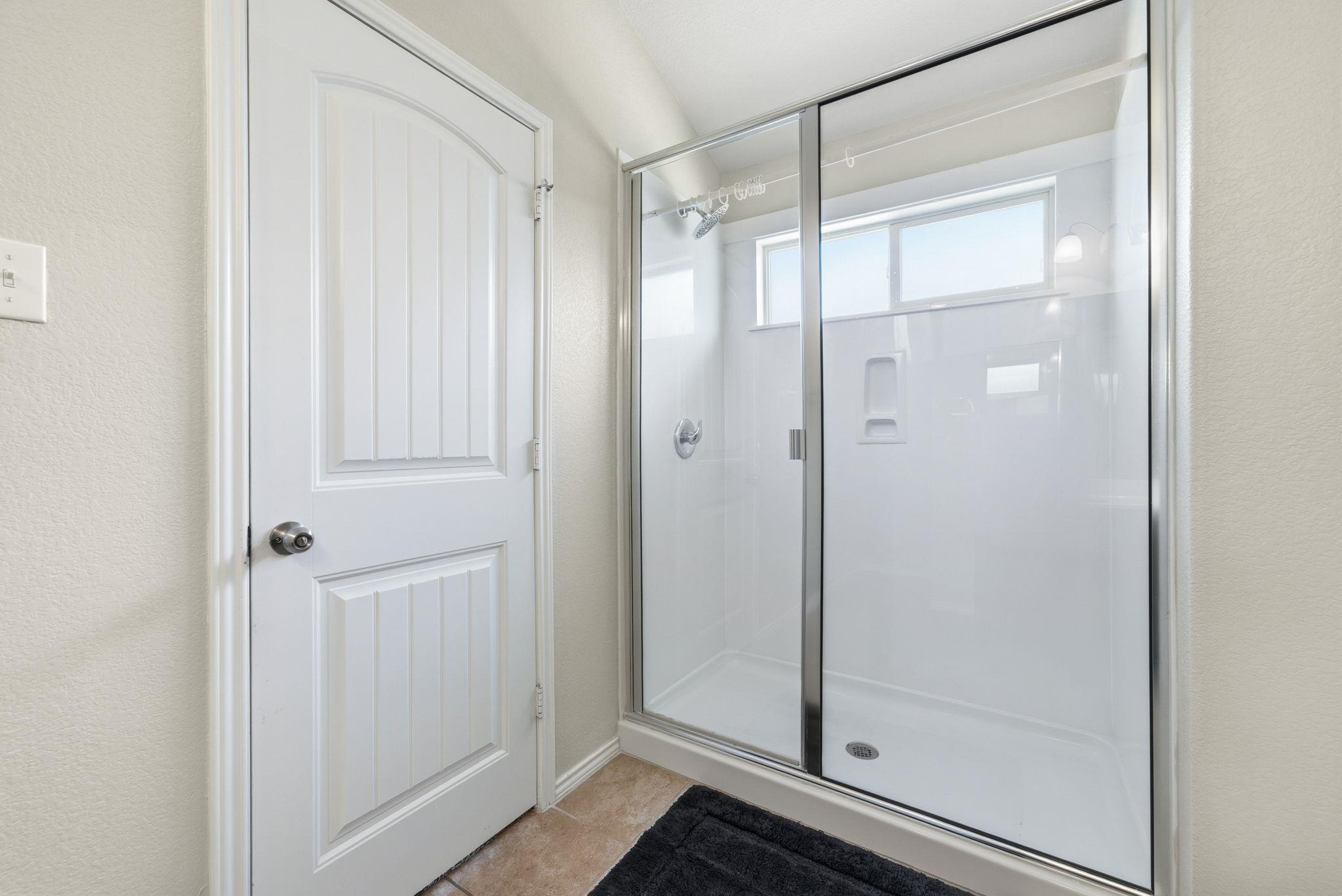 117 Hematite Ln, Jarrell, TX 76537