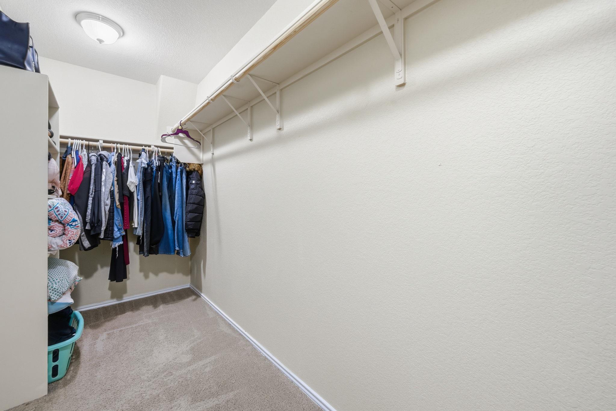 117 Hematite Ln, Jarrell, TX 76537