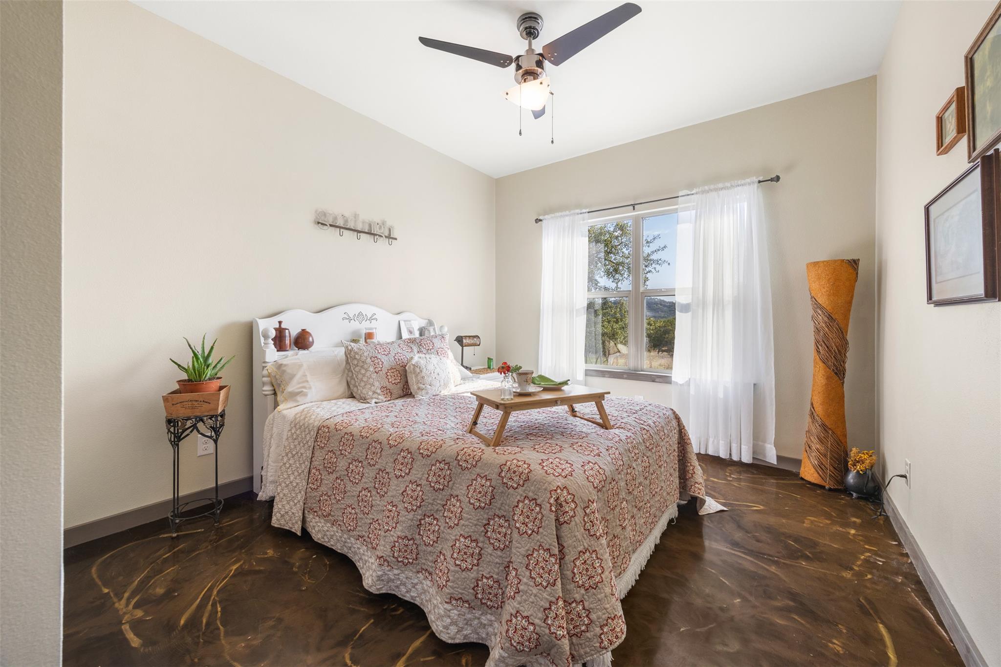 609 Las Colinas Dr, Wimberley, TX 78676