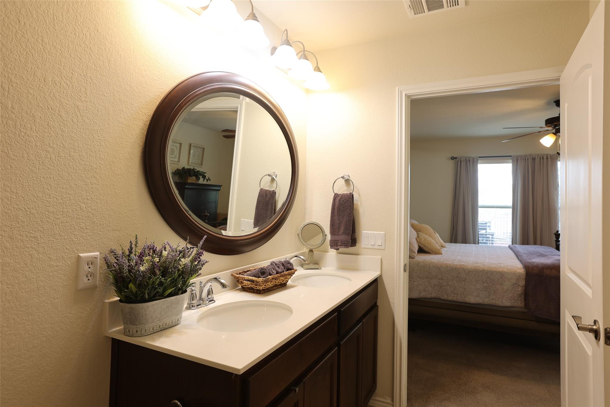 437 Holiday Creek Lane Ln, Georgetown, TX 78633