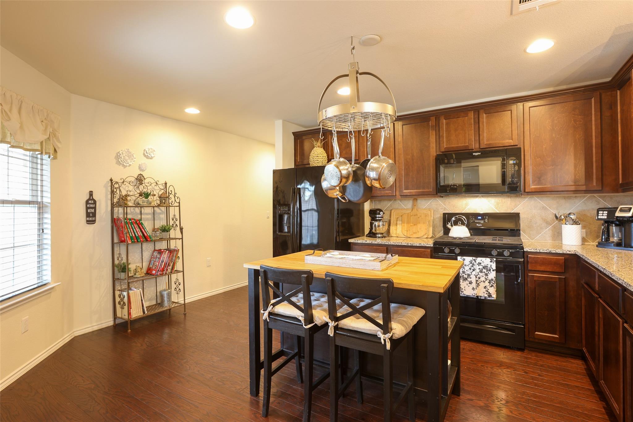 437 Holiday Creek Lane Ln, Georgetown, TX 78633