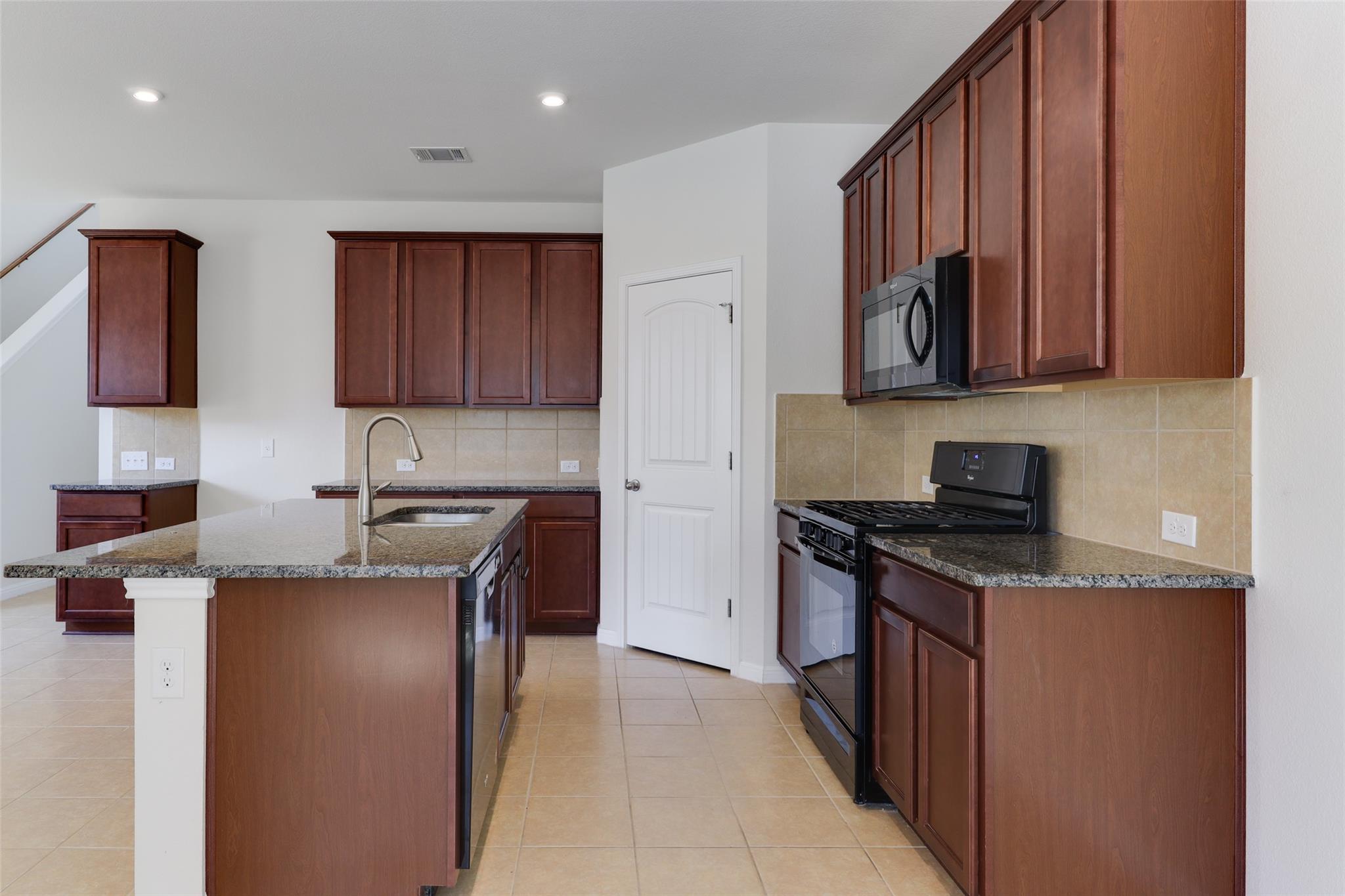 2912 Cotton Gin Dr, Round Rock, TX 78664