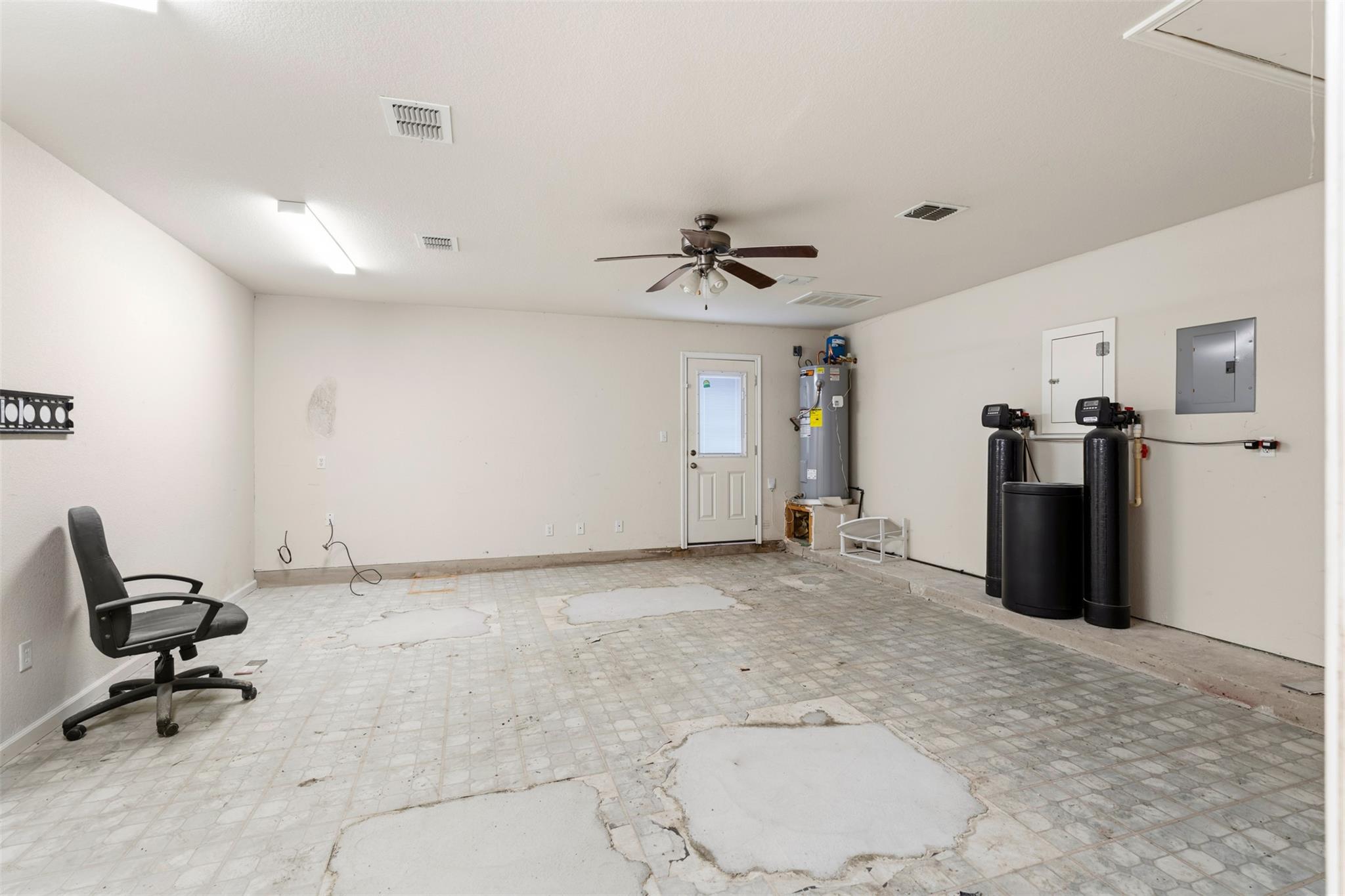 1156 Woodlands Dr, Kyle, TX 78640