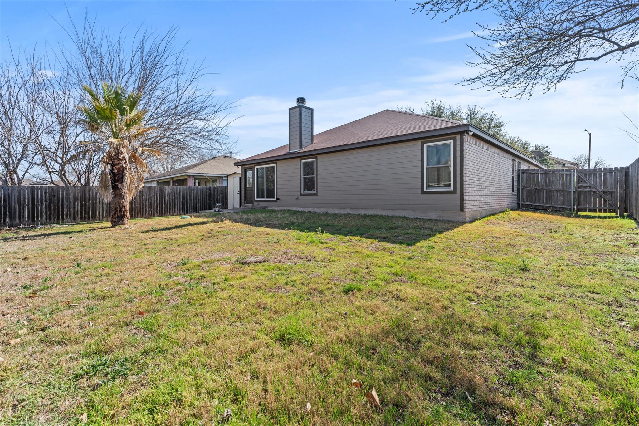 1156 Woodlands Dr, Kyle, TX 78640