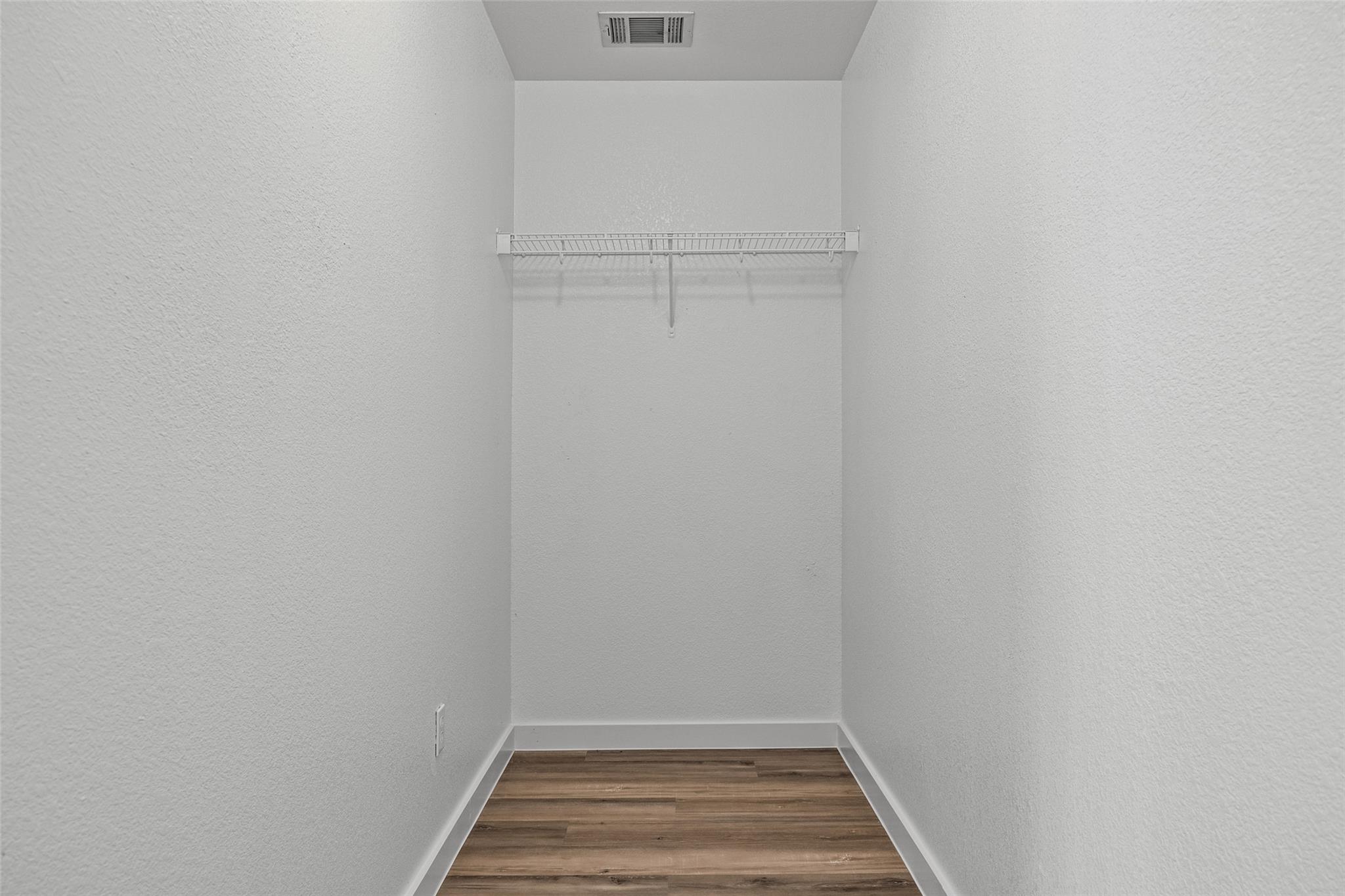 2206 Canvas Back Dr, Taylor, TX 76574