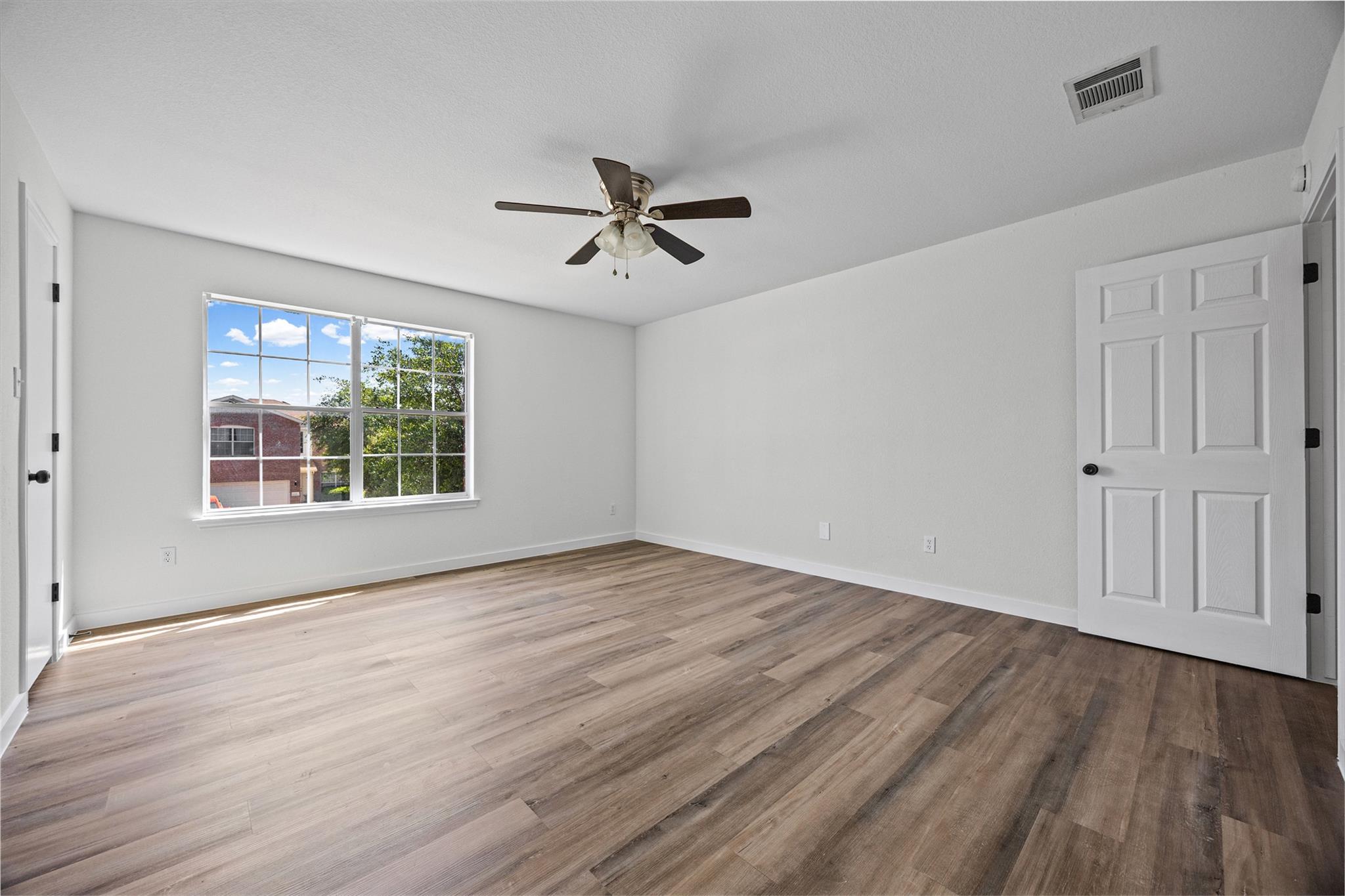 2206 Canvas Back Dr, Taylor, TX 76574