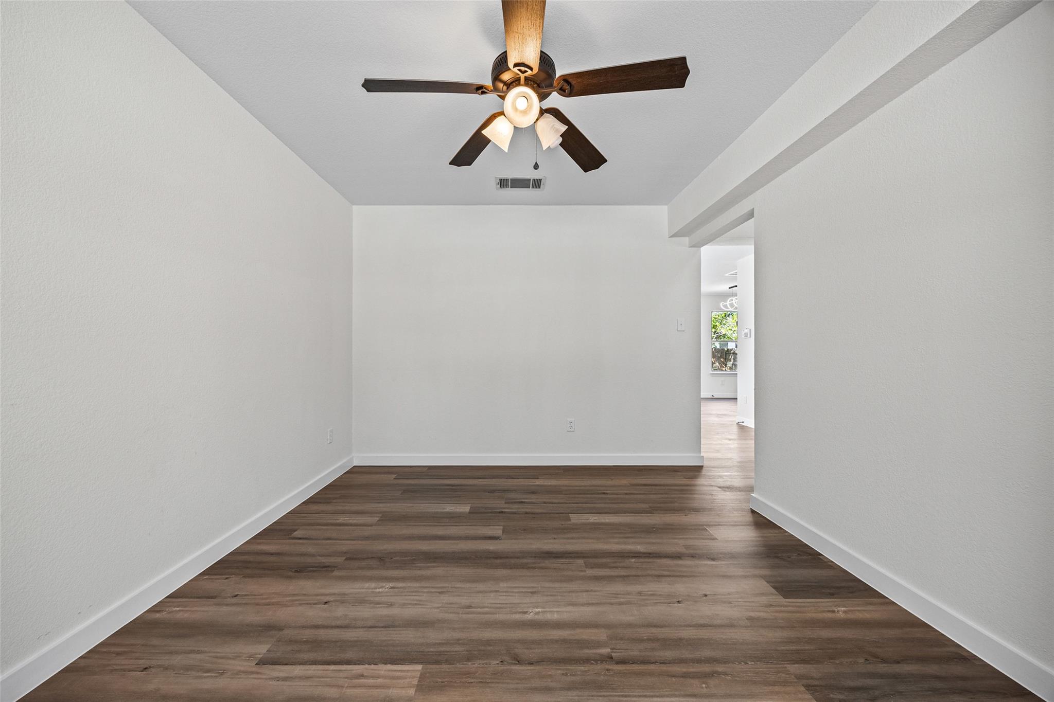 2206 Canvas Back Dr, Taylor, TX 76574