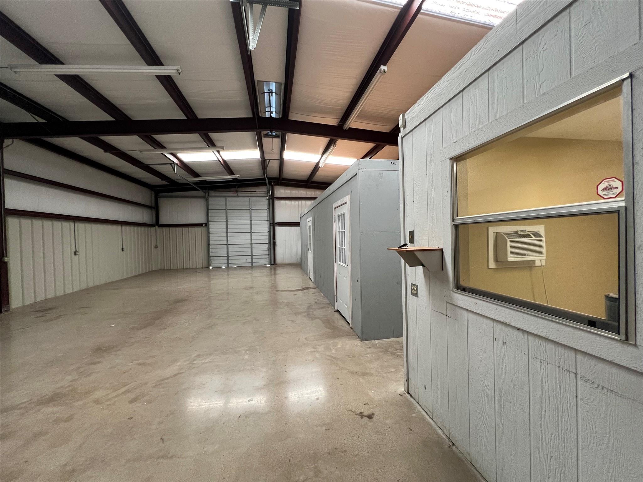 408 E 2nd St, Taylor, TX 76574