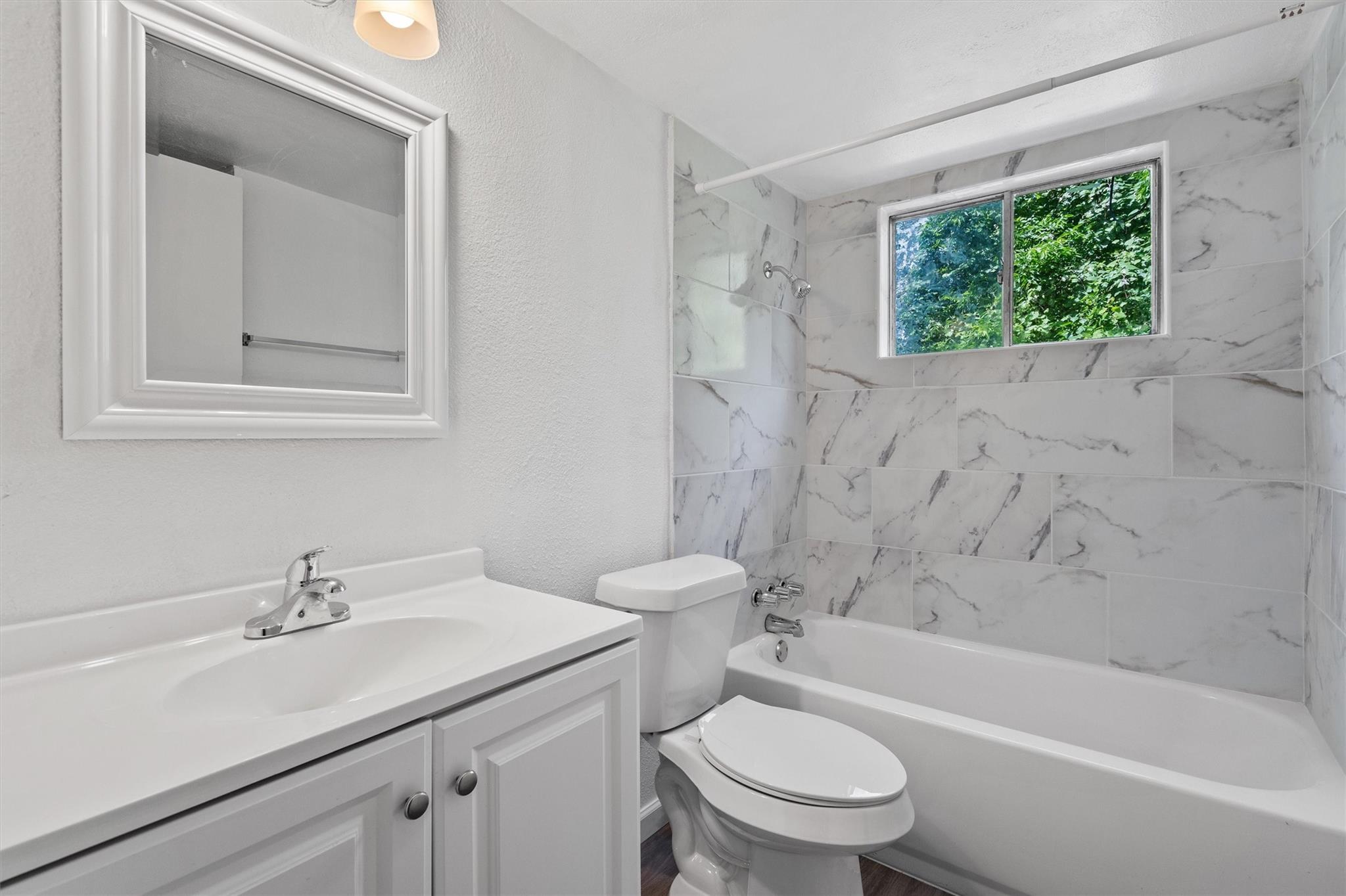 2501 Manor Cir # B, Austin, TX 78723