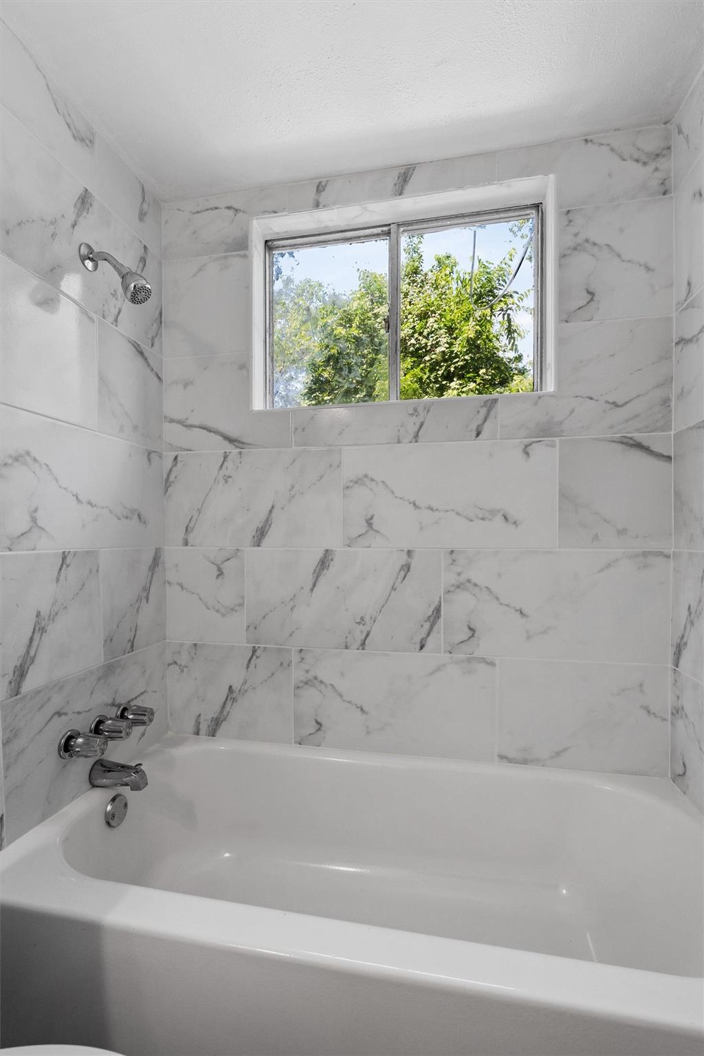 2501 Manor Cir # B, Austin, TX 78723