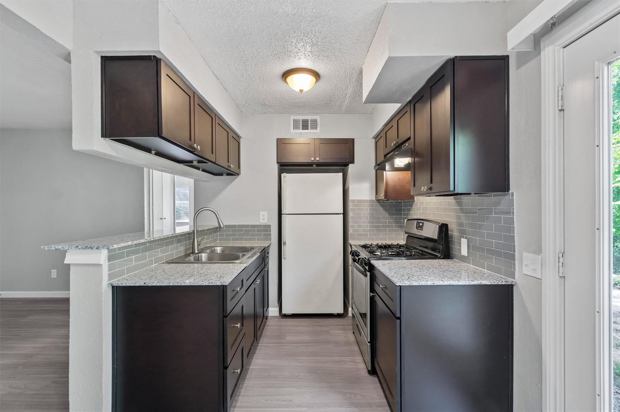 2501 Manor Cir # B, Austin, TX 78723