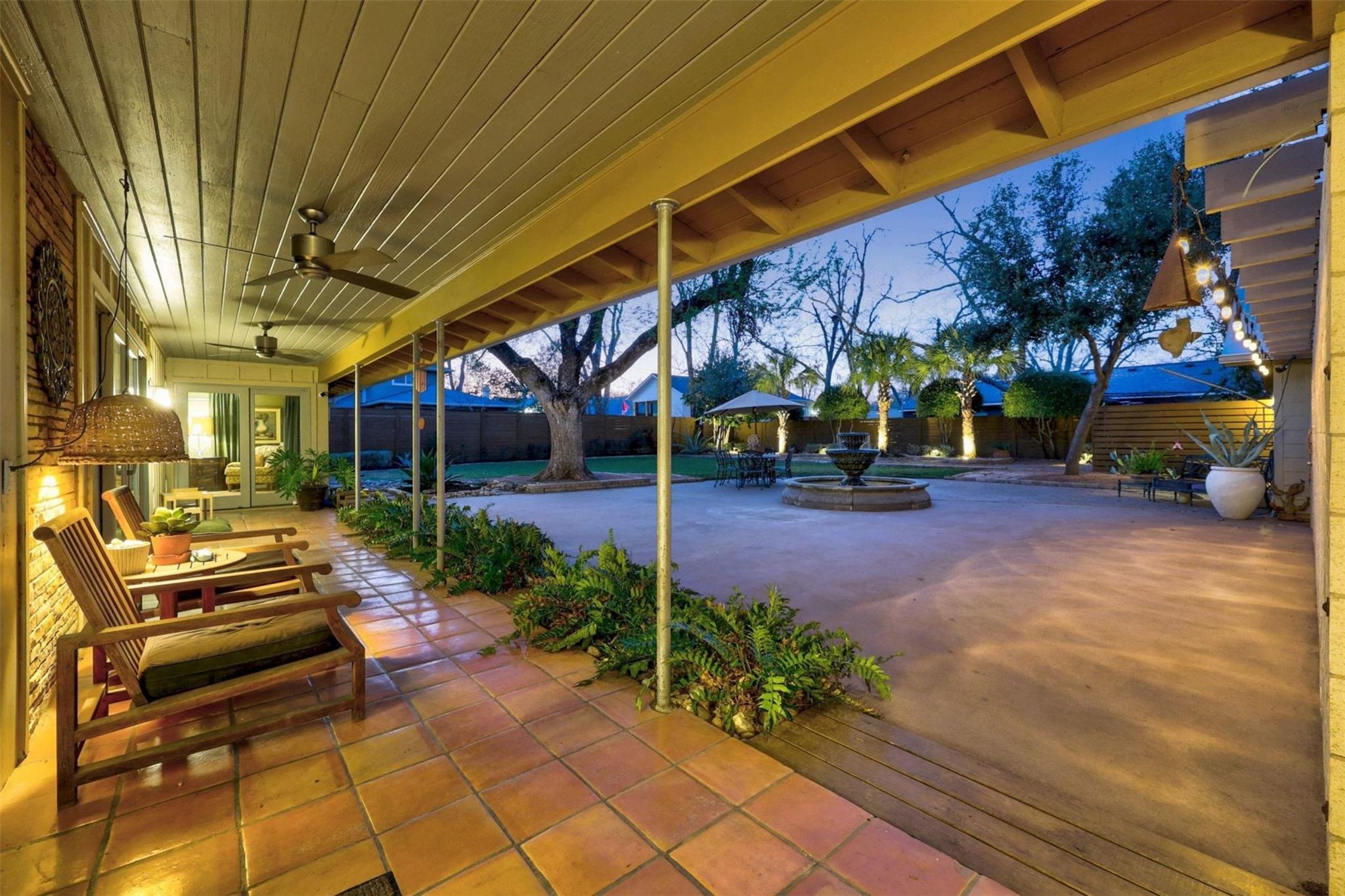 1405 E 18th St, Georgetown, TX 78626